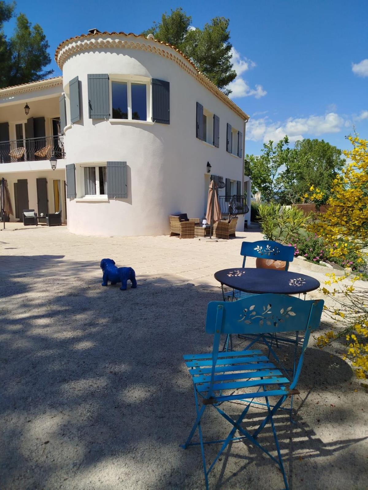 La Tourelle Suite Cosy Entre Vignoble Aixois Et Luberon Le Puy-Sainte-Reparade Exterior photo