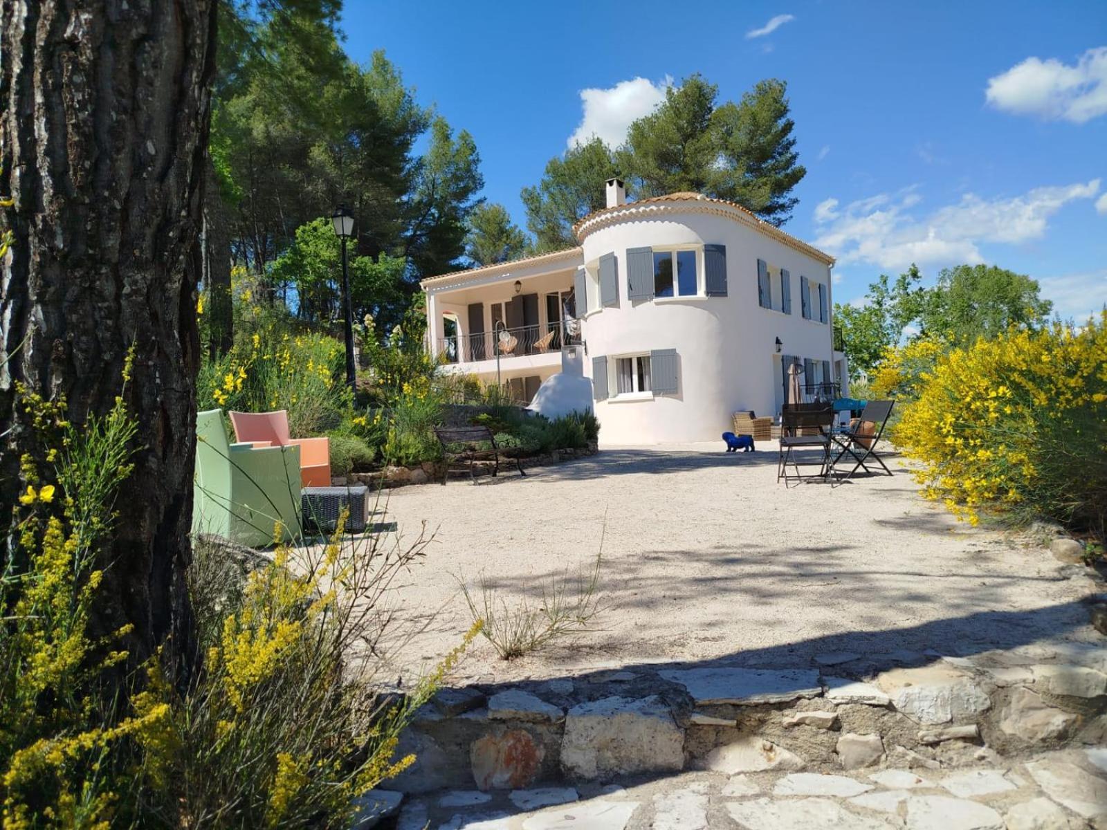 La Tourelle Suite Cosy Entre Vignoble Aixois Et Luberon Le Puy-Sainte-Reparade Exterior photo